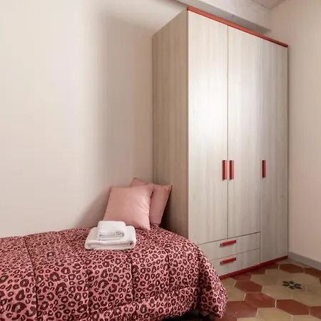 Xenia Boutique House Garibaldi Appartamento Oristano