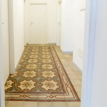 Sardinianworld - Xenia Boutique Apartament Oristano
