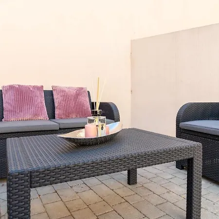 Sardinianworld - Xenia Boutique Apartament Oristano