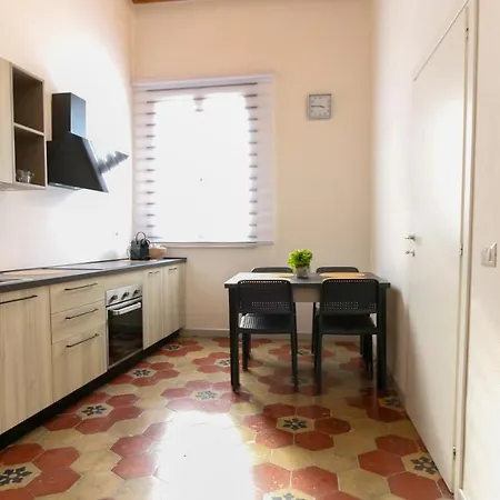Sardinianworld - Xenia Boutique * Oristano